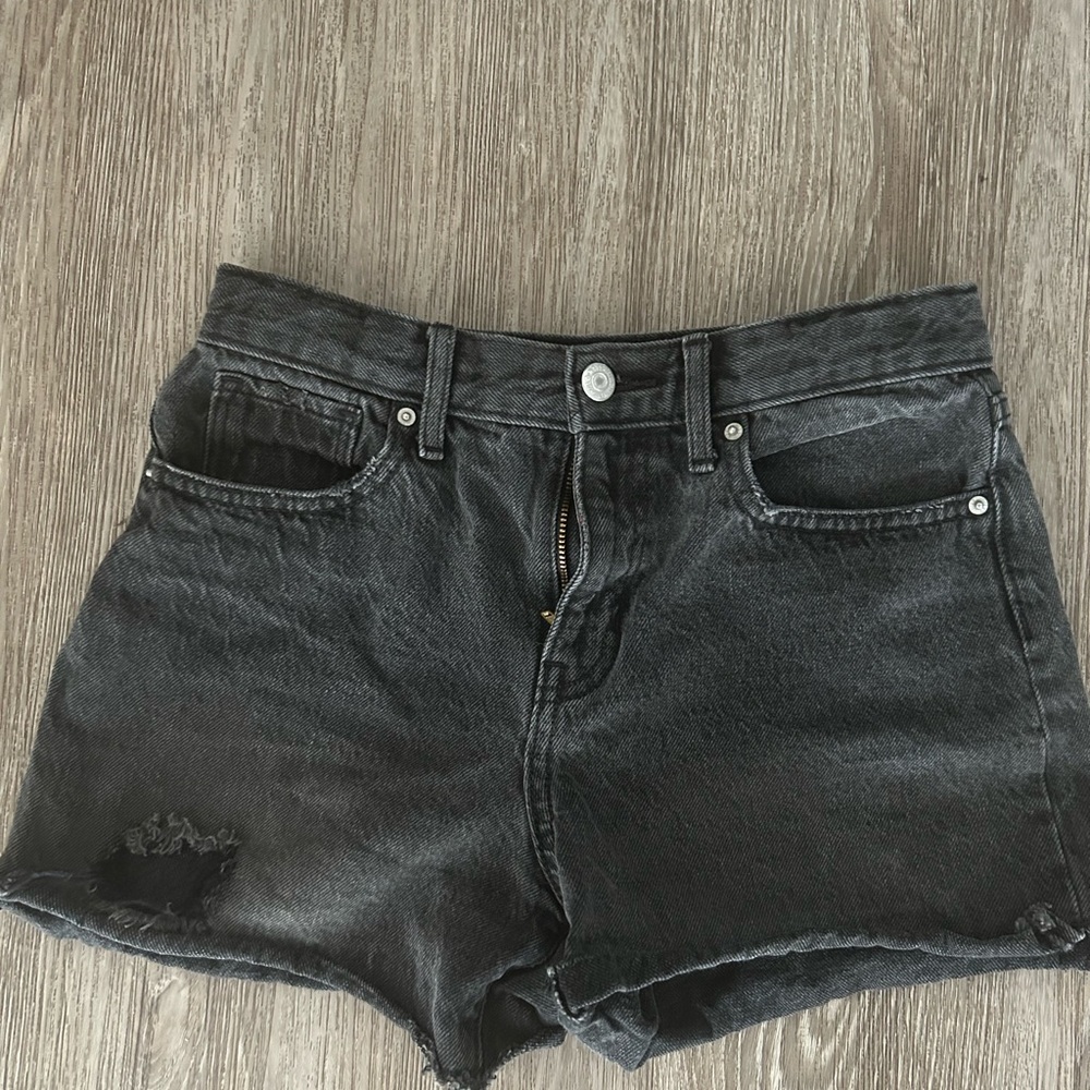Old Navy black Jean Shorts ripped size 4